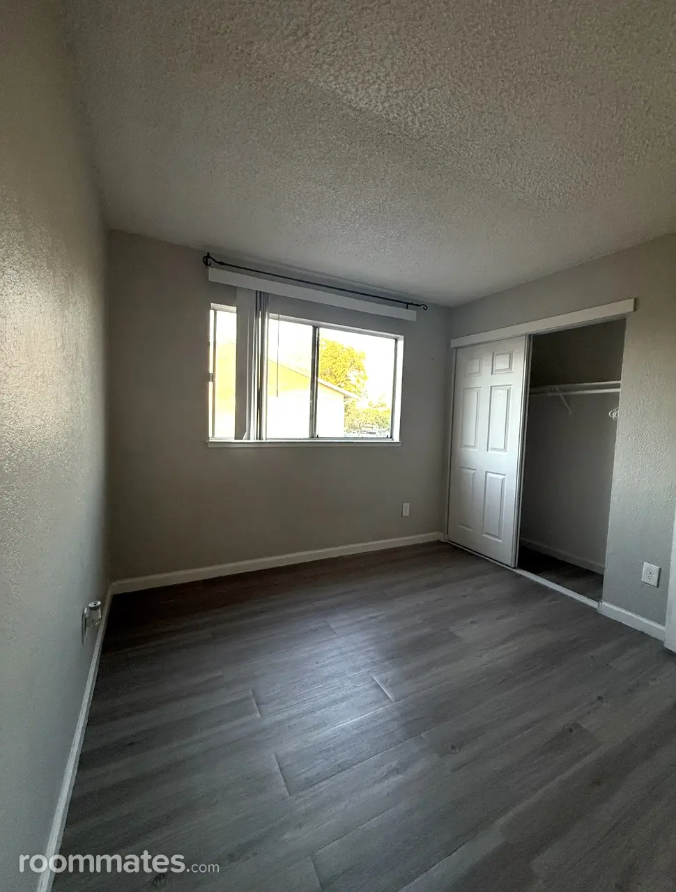 Profile photo 3 of 6