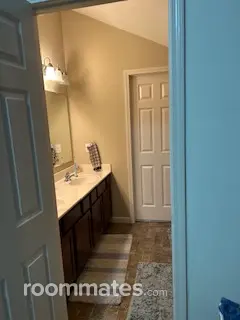 Room for rent in Delaware, OH $650, house