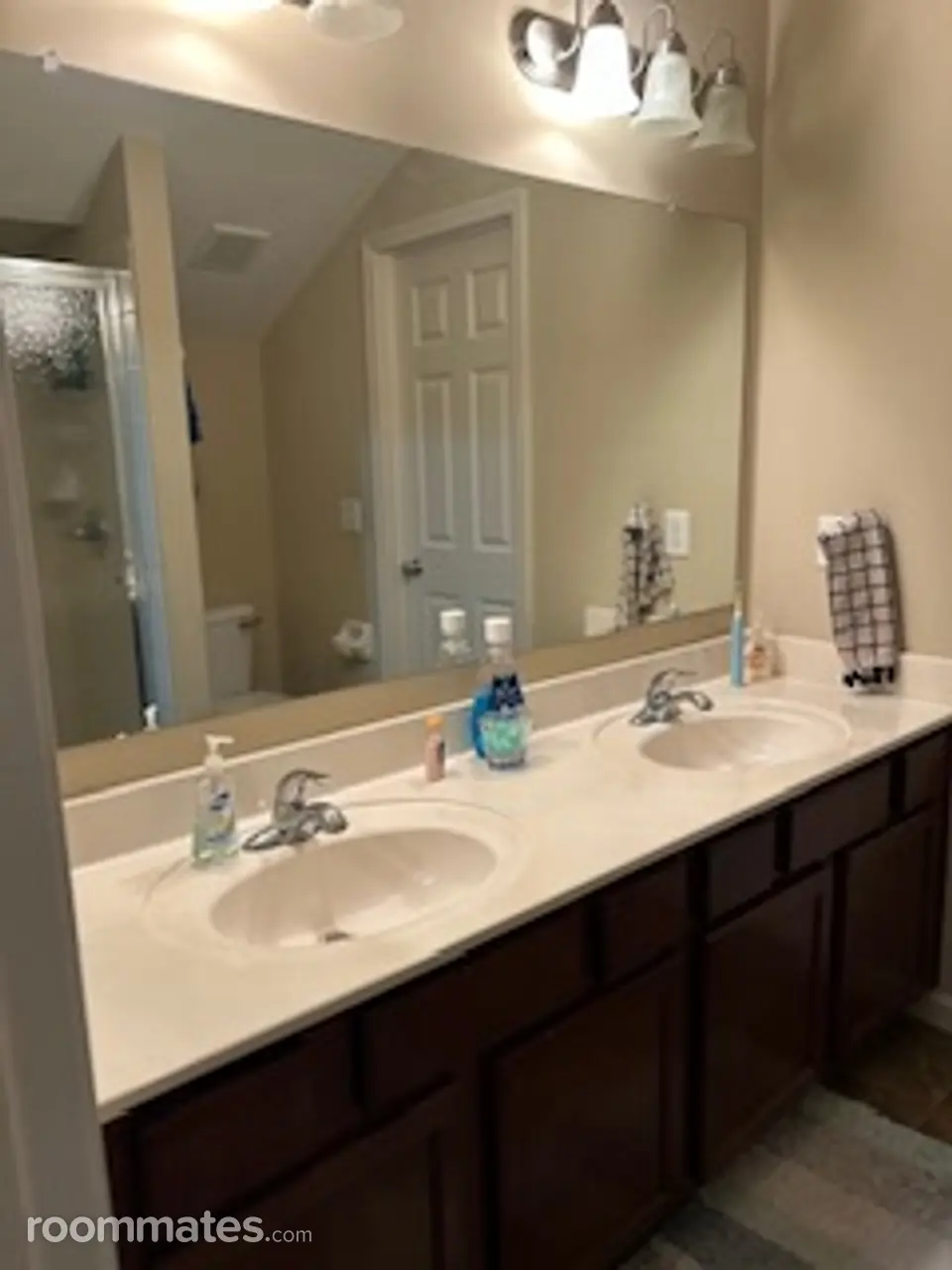 Profile photo 6 of 9