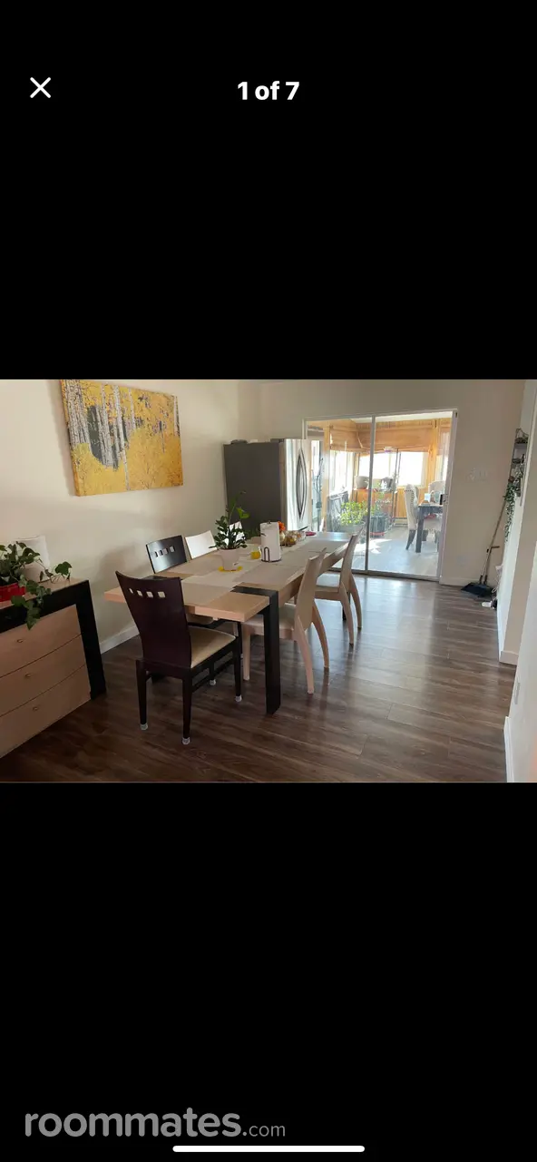 Profile photo 3 of 10