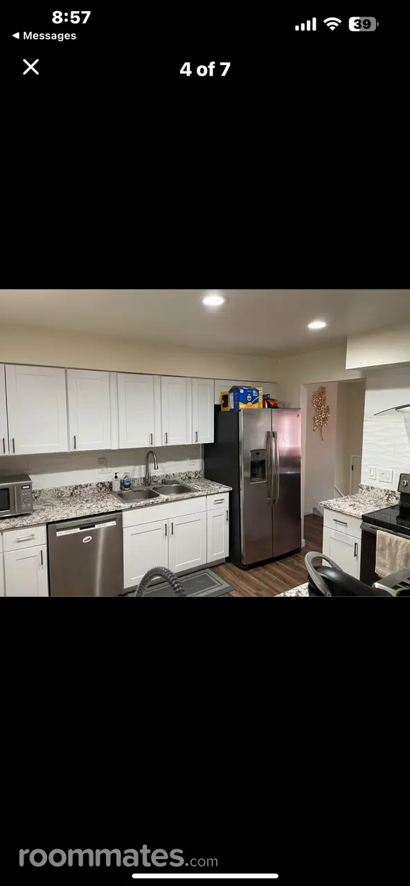 Profile photo 1 of 10