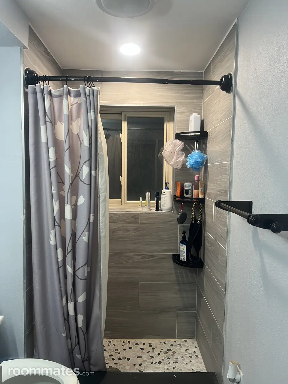 Profile photo 6 of 10