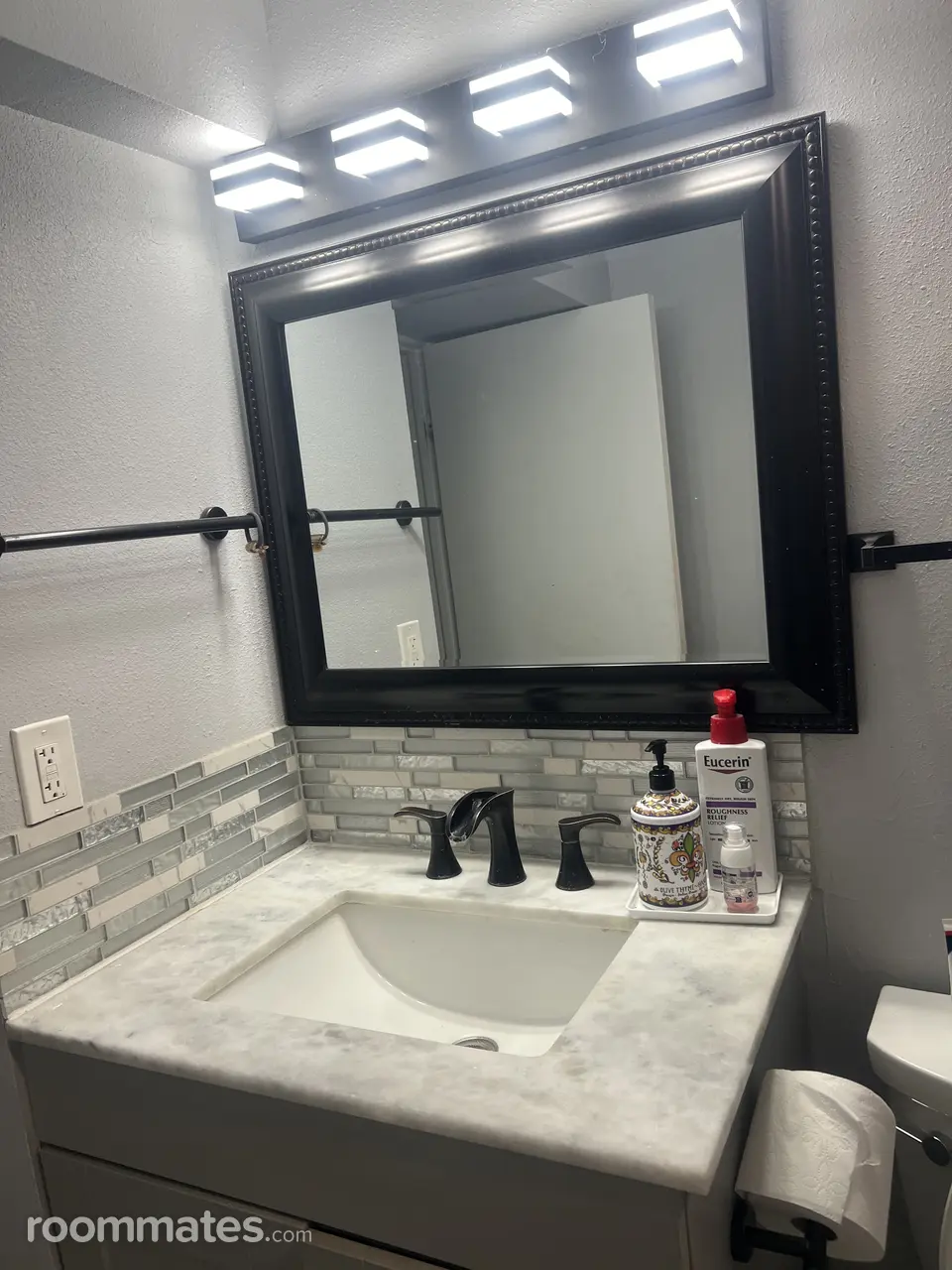 Profile photo 4 of 10