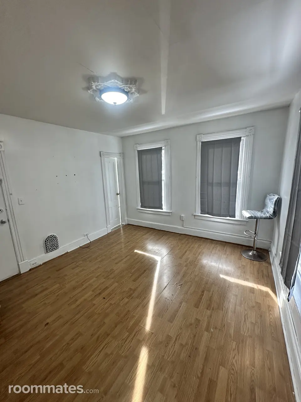 Profile photo 1 of 7