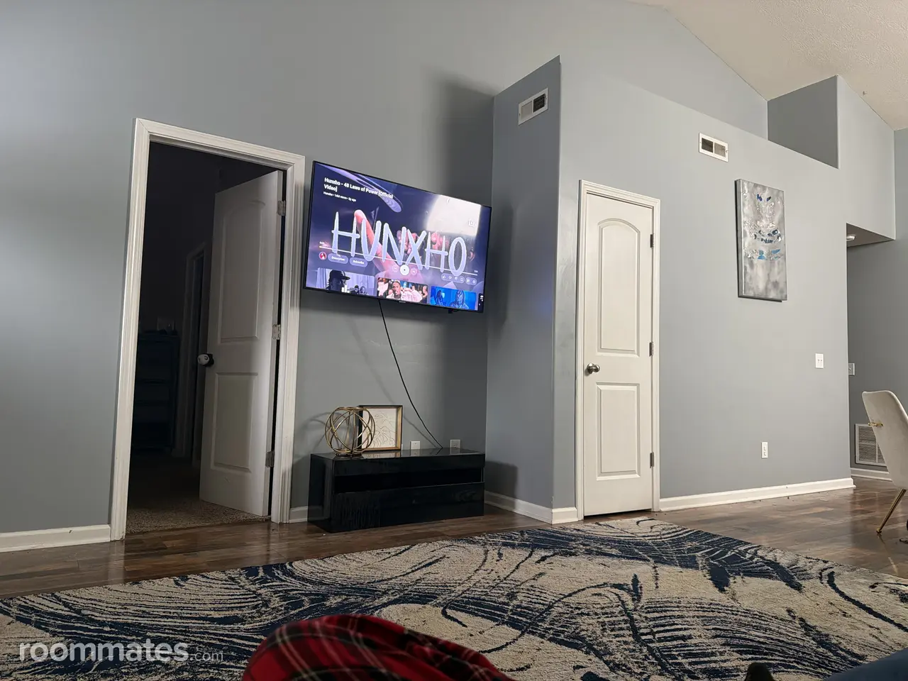 Profile photo 8 of 11