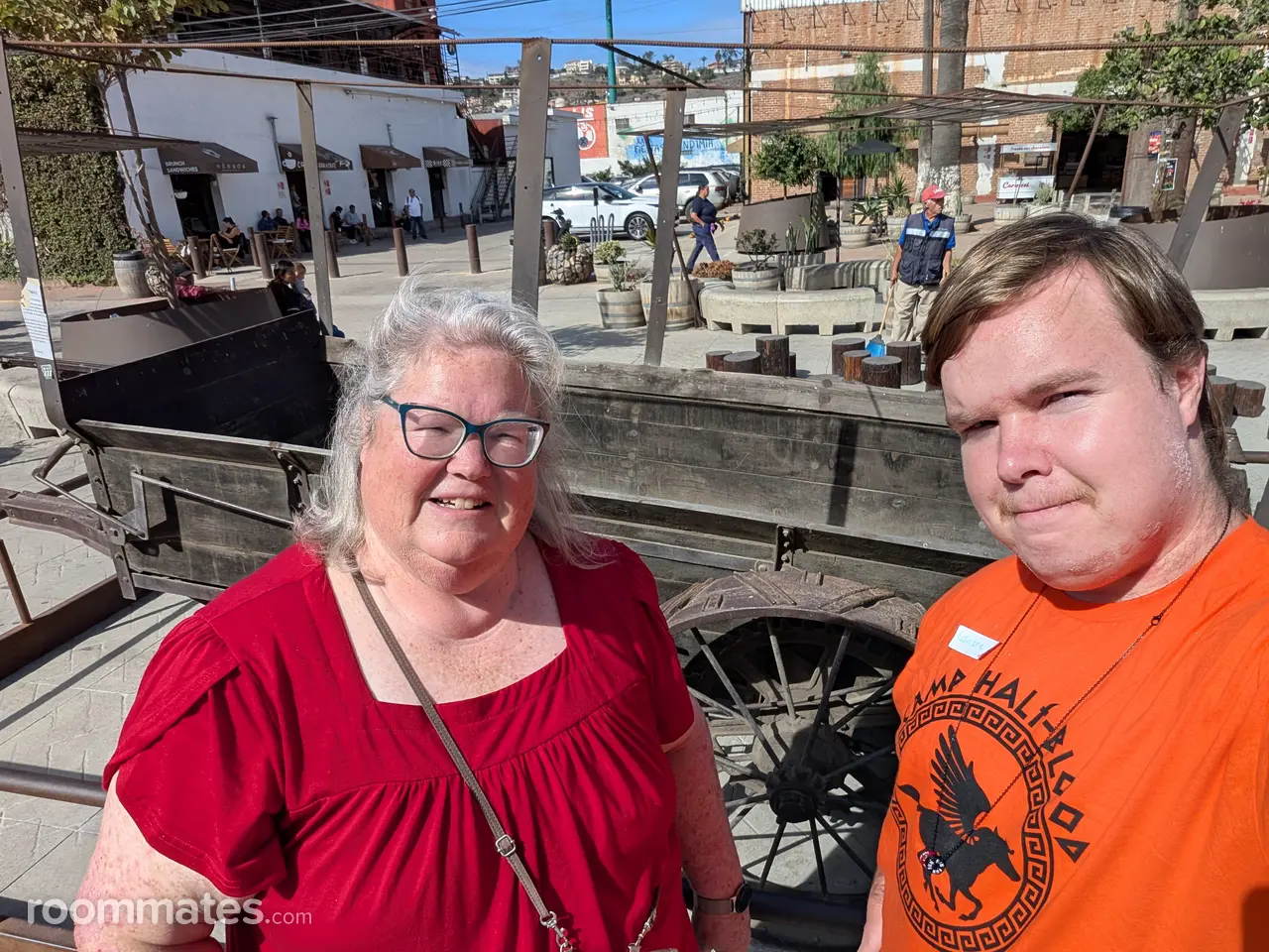 Profile photo 4 of 4