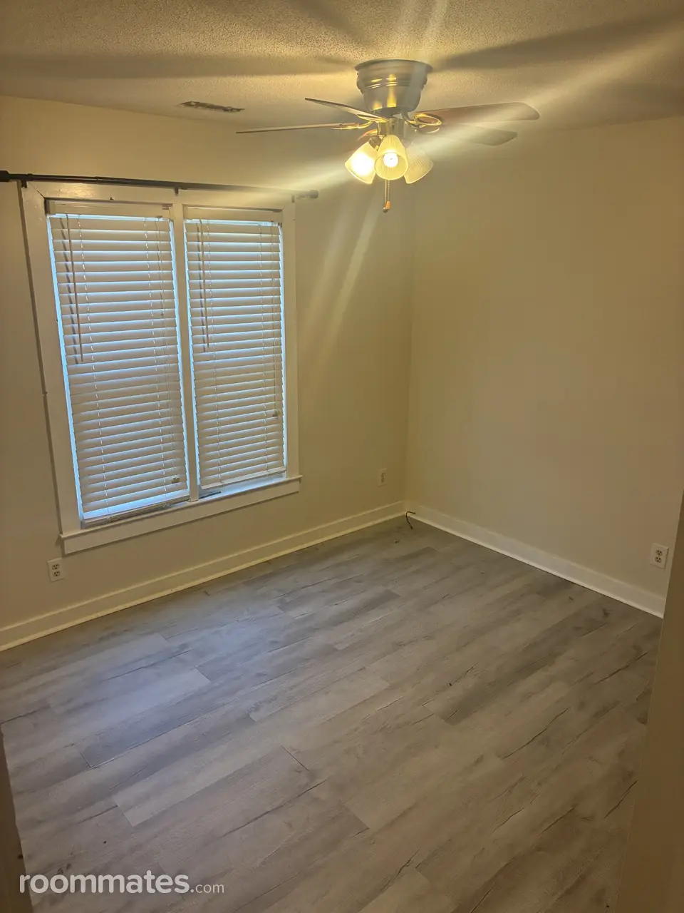 Profile photo 7 of 10