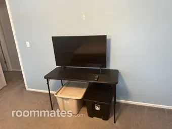 Room for rent in Wheeling, IL $1200, condo