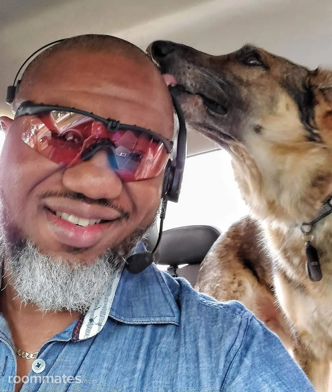 Profile photo 1 of 1