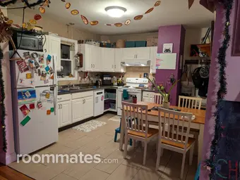 Room for rent in West Warwick, RI $1000, house