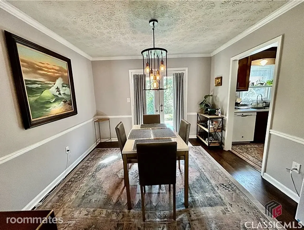 Profile photo 7 of 11