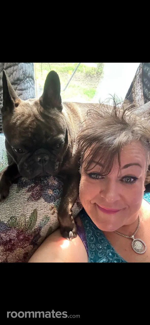 Profile photo 14 of 14