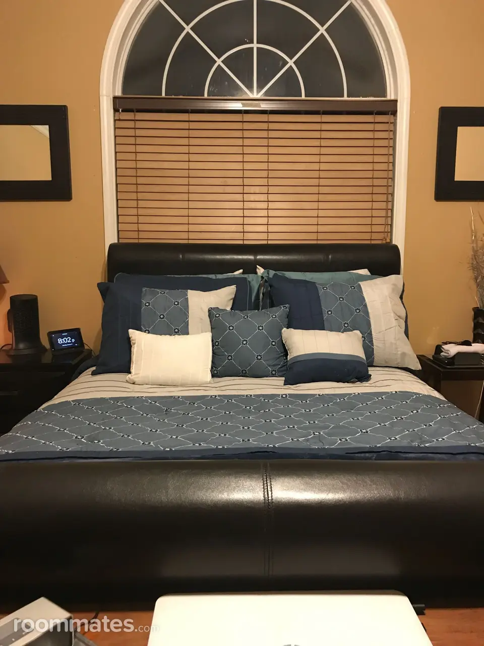 Profile photo 1 of 2