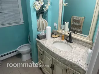 Room for rent in Hartford, CT $800, house