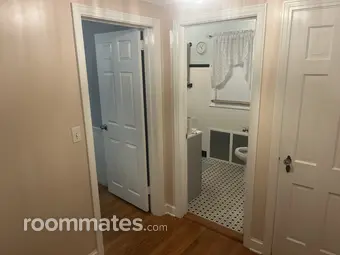 Room for rent in Hartford, CT $800, house
