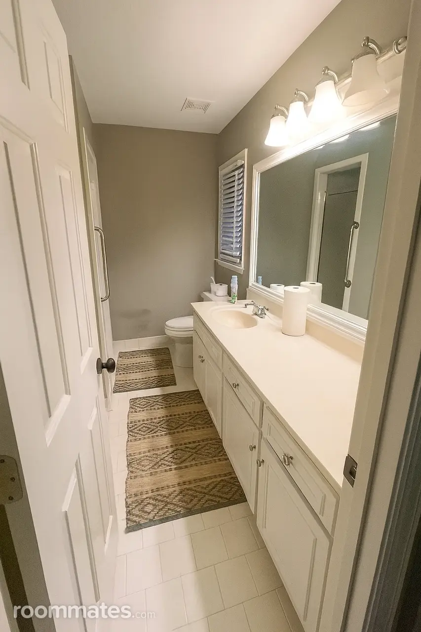 Profile photo 7 of 11