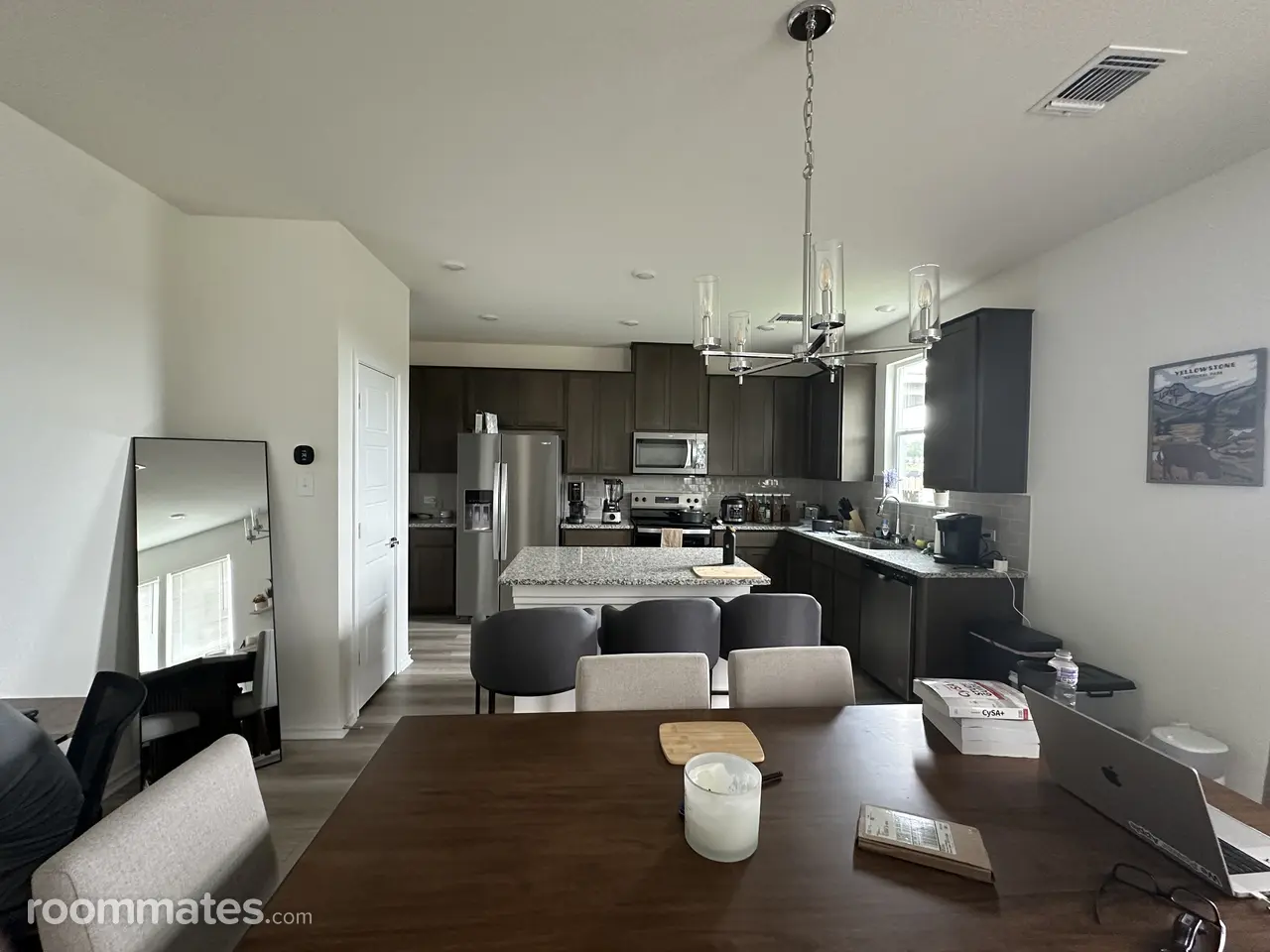 Profile photo 1 of 9