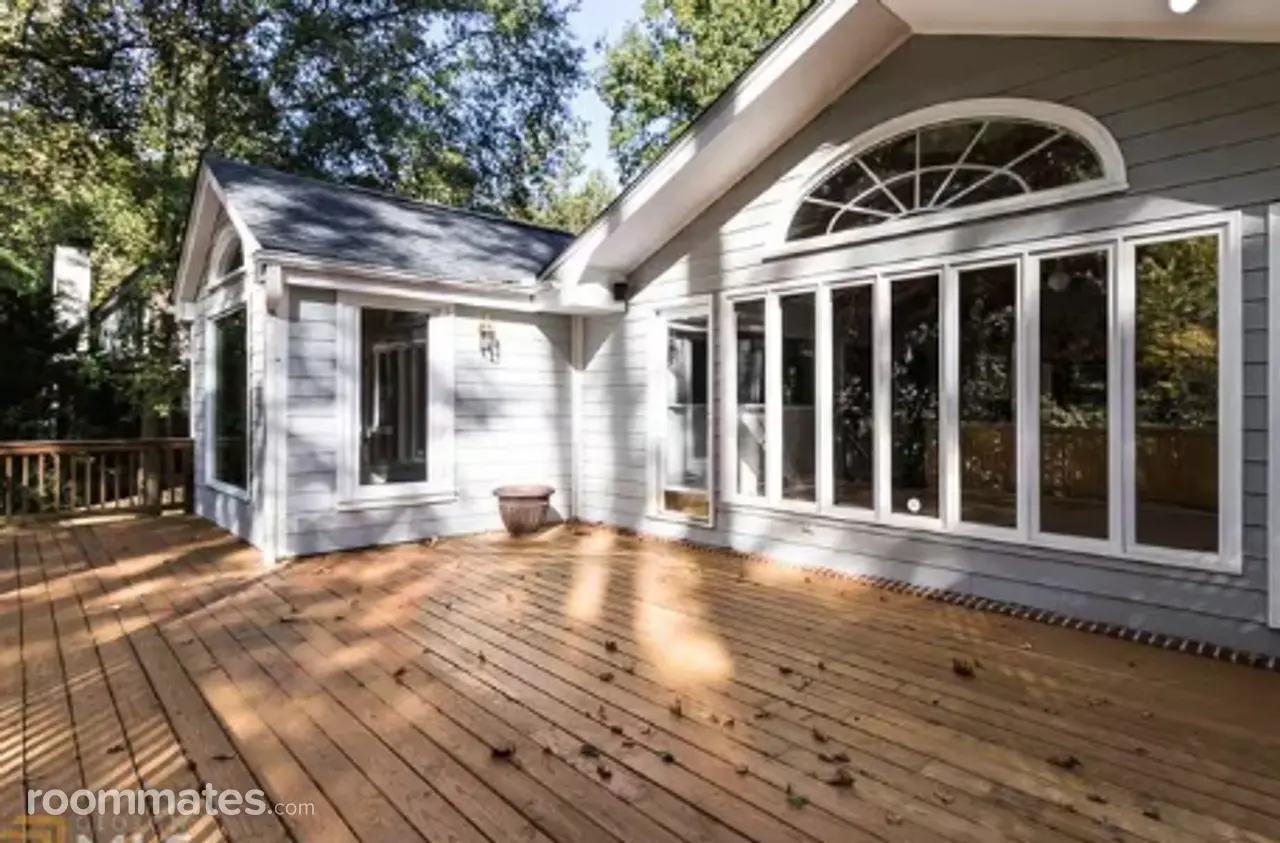 Profile photo 5 of 6