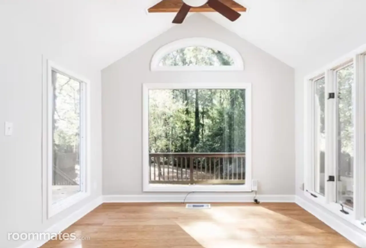 Profile photo 6 of 6