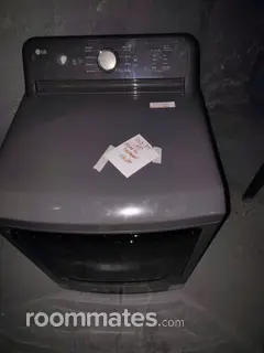 Room for rent in Cleveland, OH $585, house