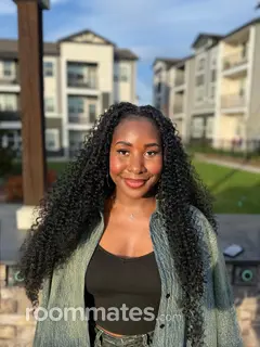 Roommate looking Seattle, WA, $900