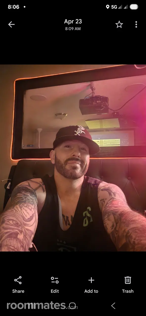 Profile photo 4 of 4