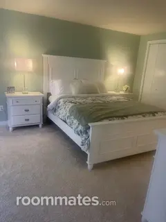 Room for rent in Franklin, MA $1700, condo