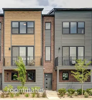 Room for rent in Detroit, MI $800, townhouse