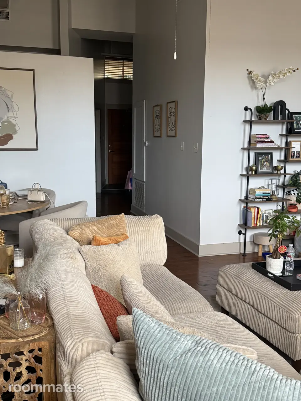 Profile photo 1 of 2