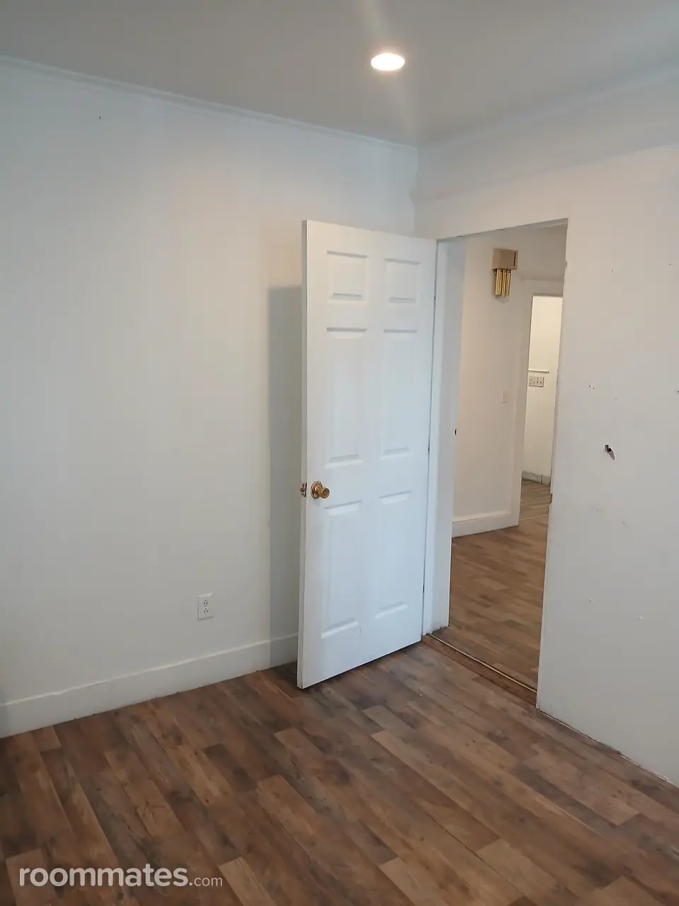 Profile photo 1 of 6