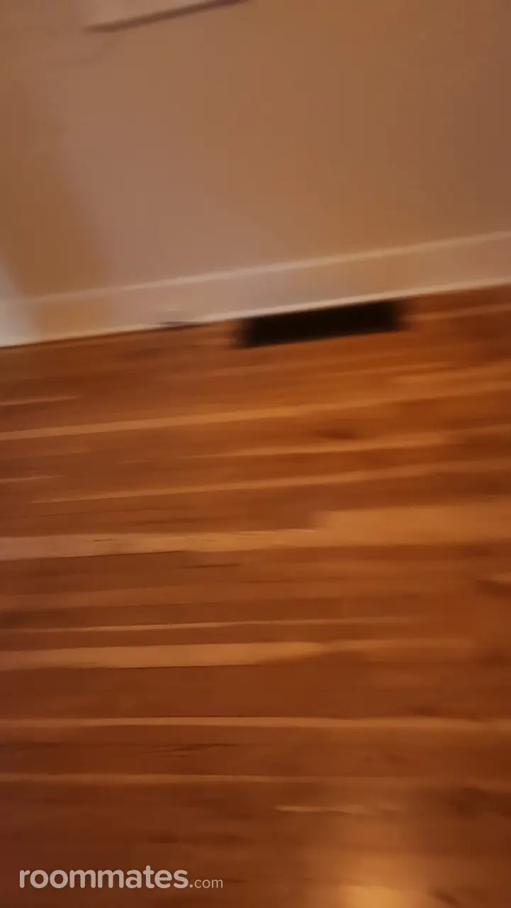 Profile photo 3 of 10