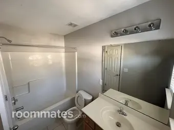 Room for rent in Raleigh, NC $900, townhouse