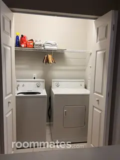 Room for rent in Raleigh, NC $900, townhouse