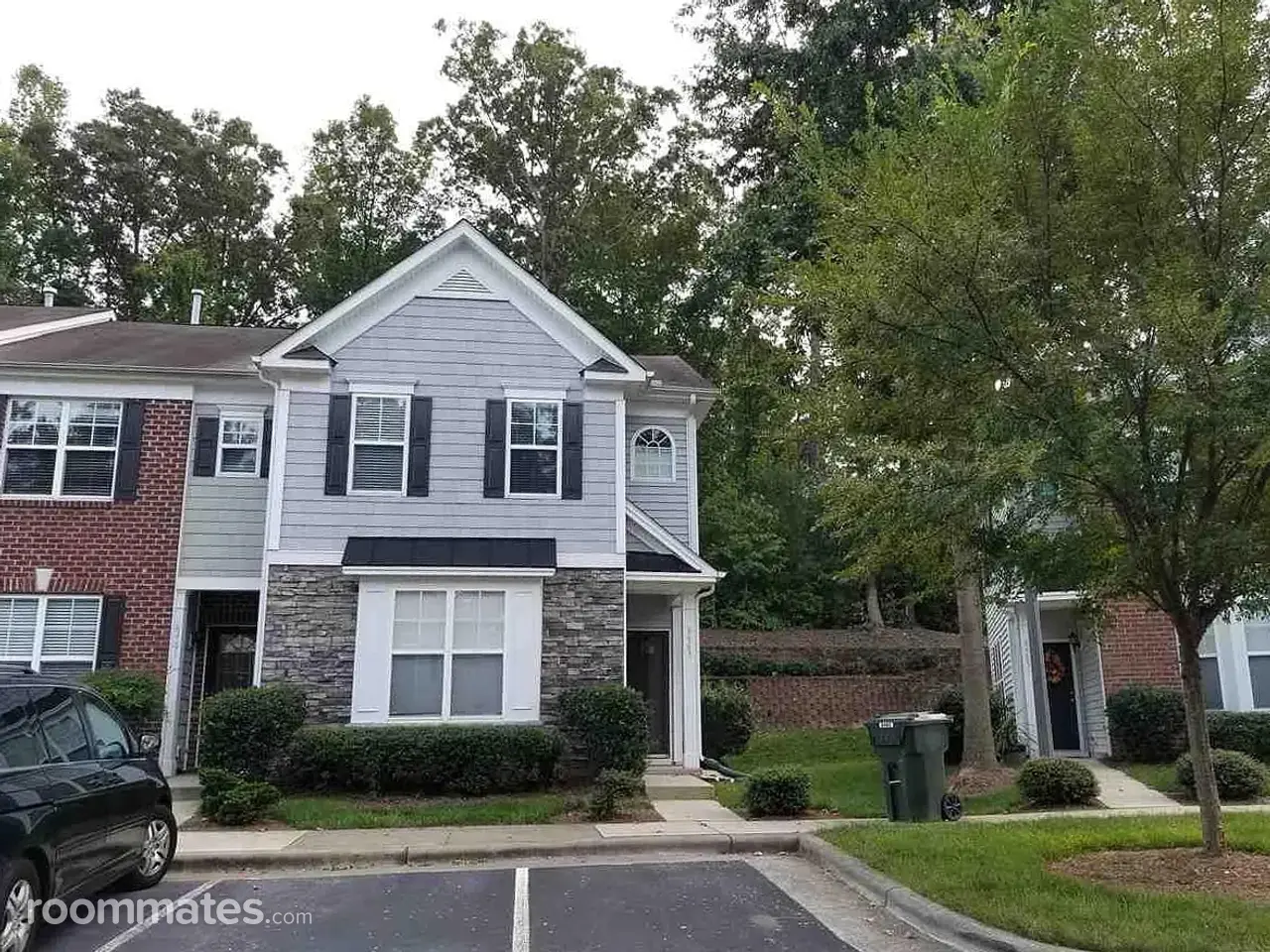 Profile photo 1 of 10