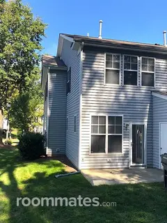 Room for rent in Raleigh, NC $900, townhouse