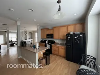 Room for rent in Raleigh, NC $900, townhouse