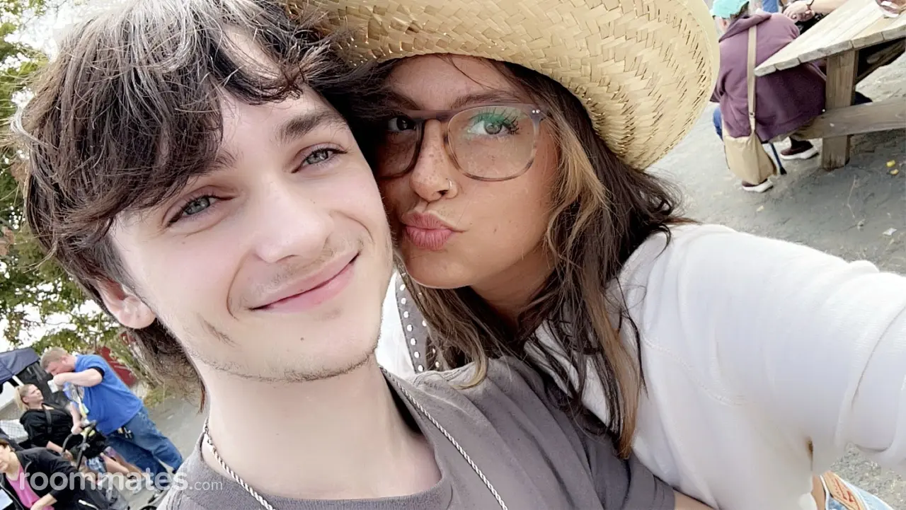 Profile photo 7 of 7