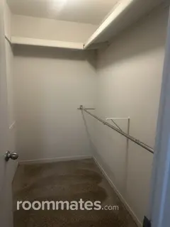 Room for rent in Auburn Hills, MI $900, house