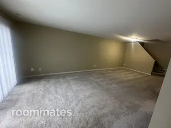 Room for rent in Auburn Hills, MI $900, house