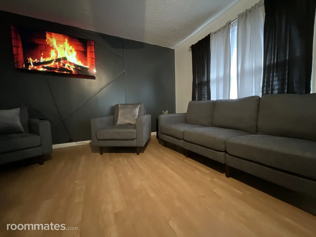 Profile photo 1 of 11