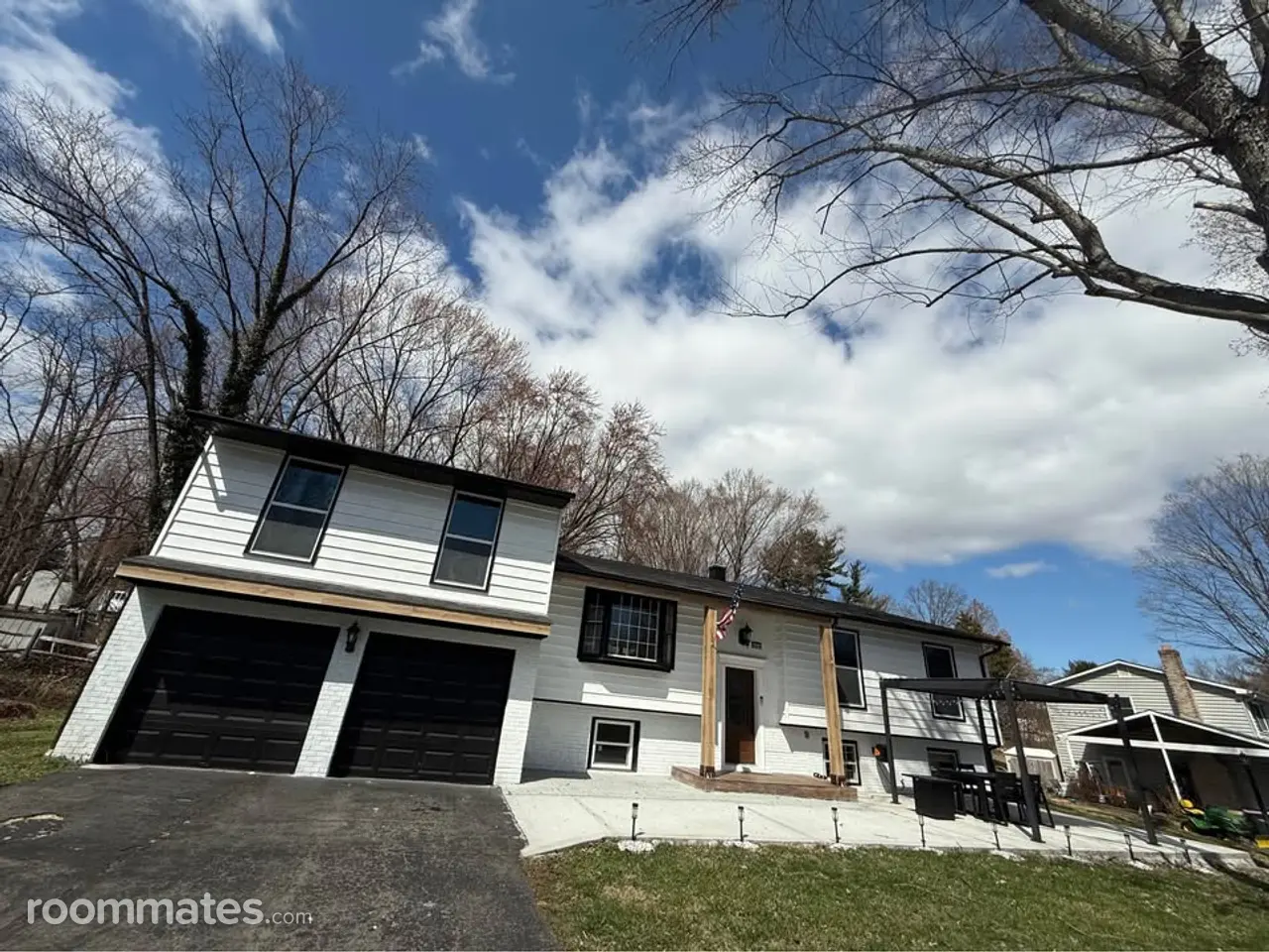 Profile photo 1 of 8