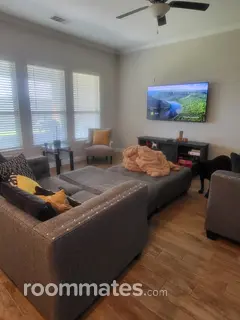 Room for rent in Richmond, TX $1200, house