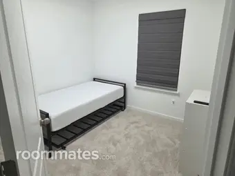 Room for rent in Bunker Hill, WV $1000, house