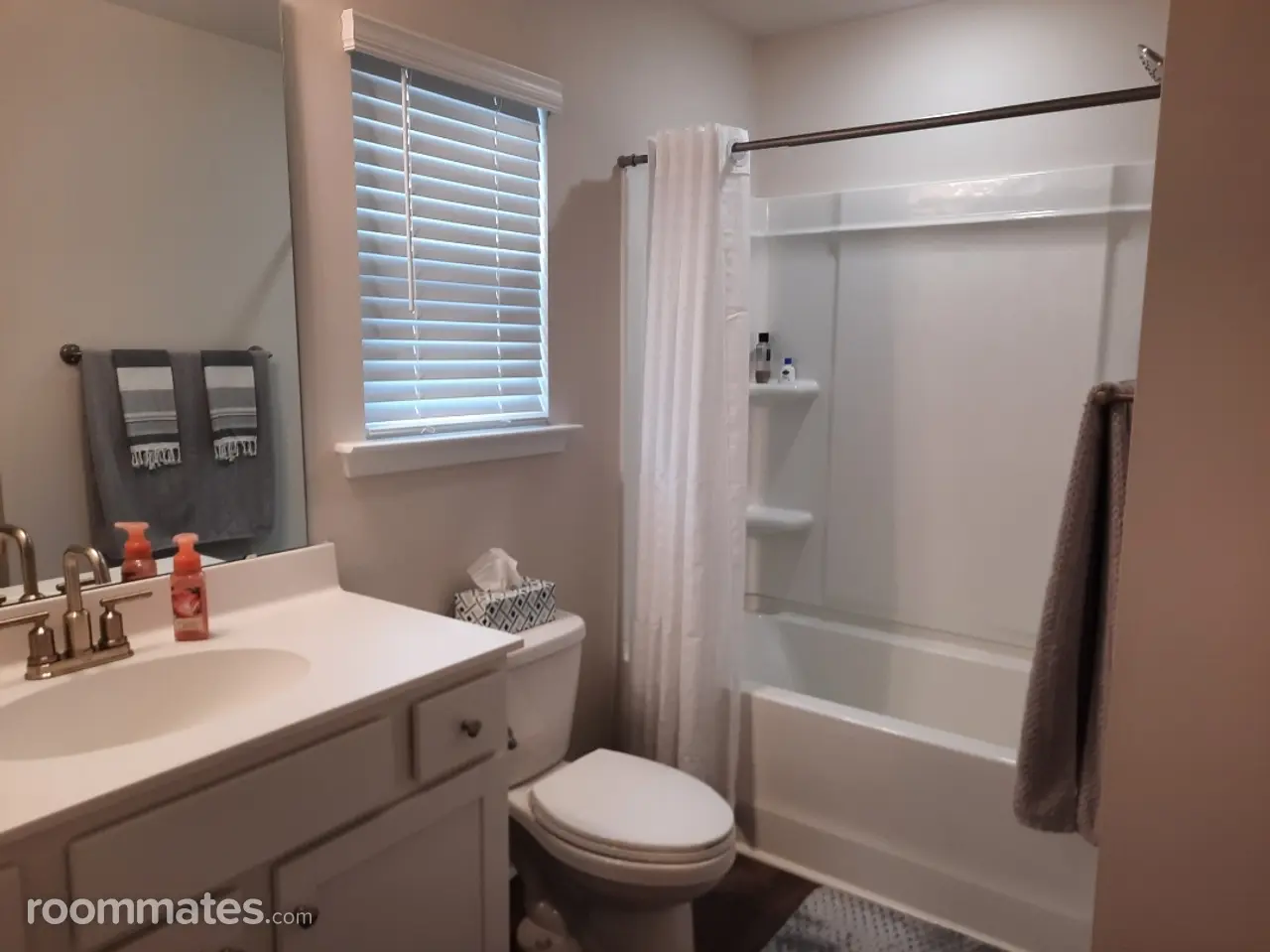 Profile photo 4 of 10