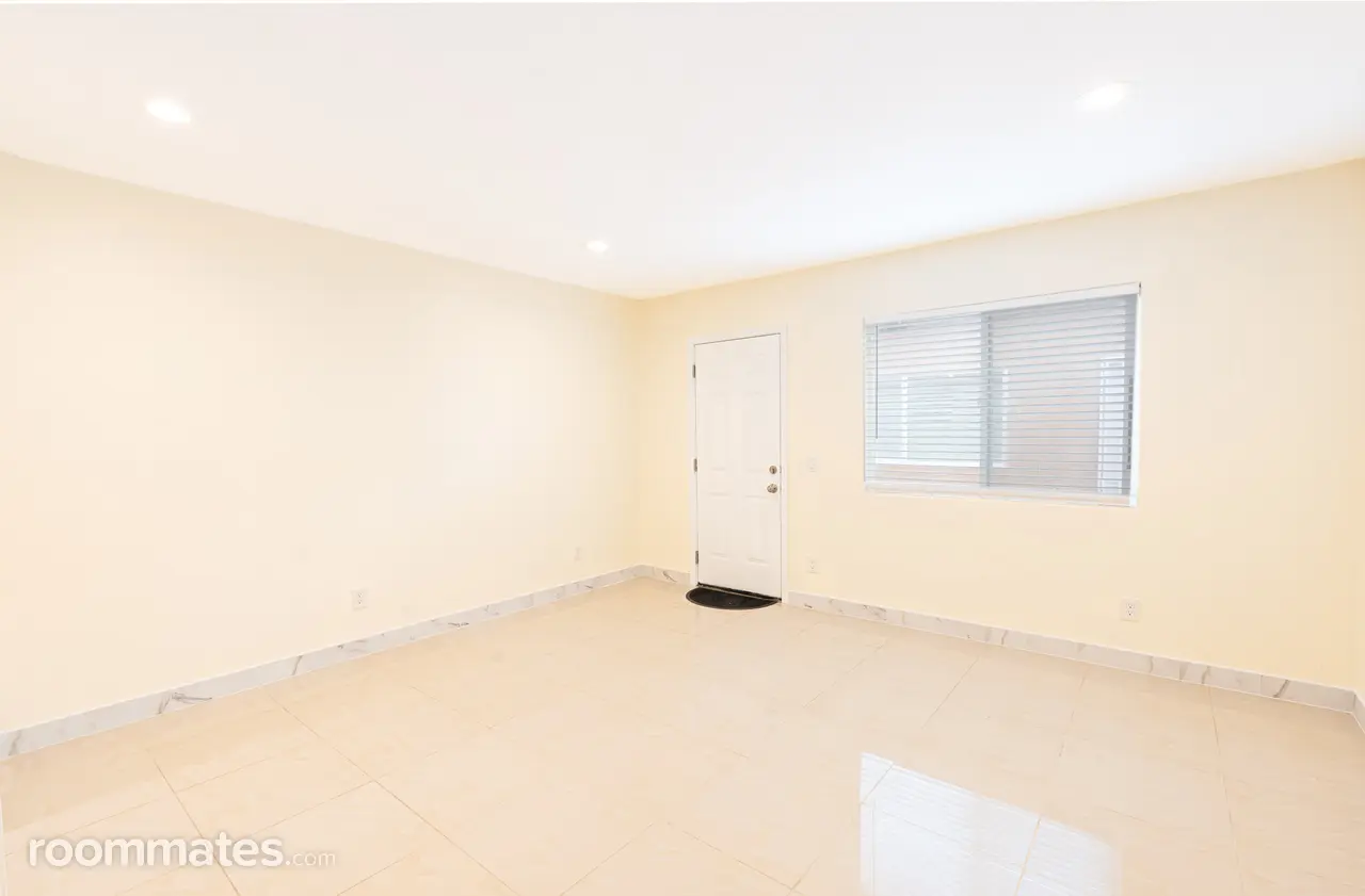 Profile photo 2 of 8