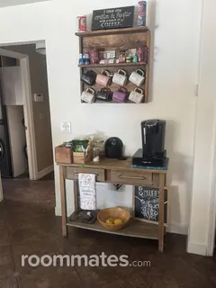 Room for rent in Lathrop, CA $850, house