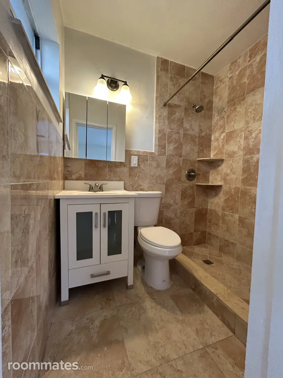 Profile photo 4 of 10