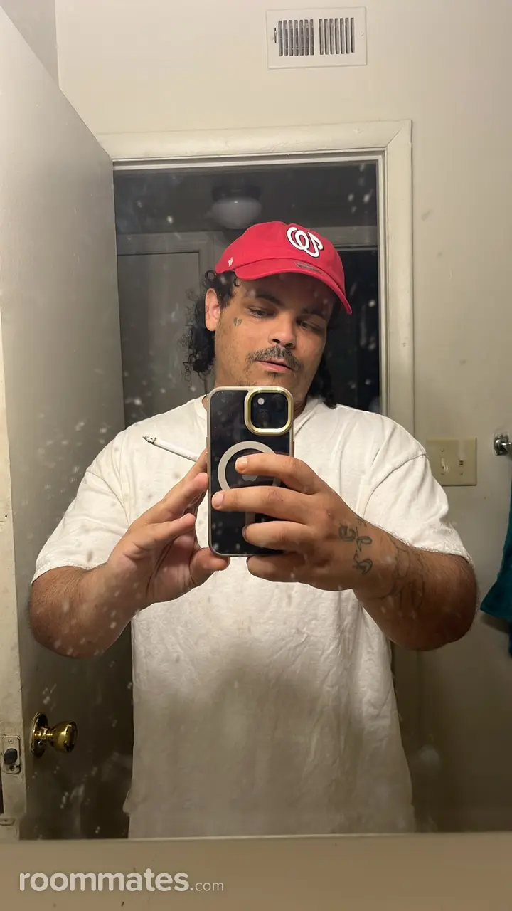 Profile photo 1 of 1