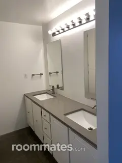 Room for rent in Portland, OR $1546, condo