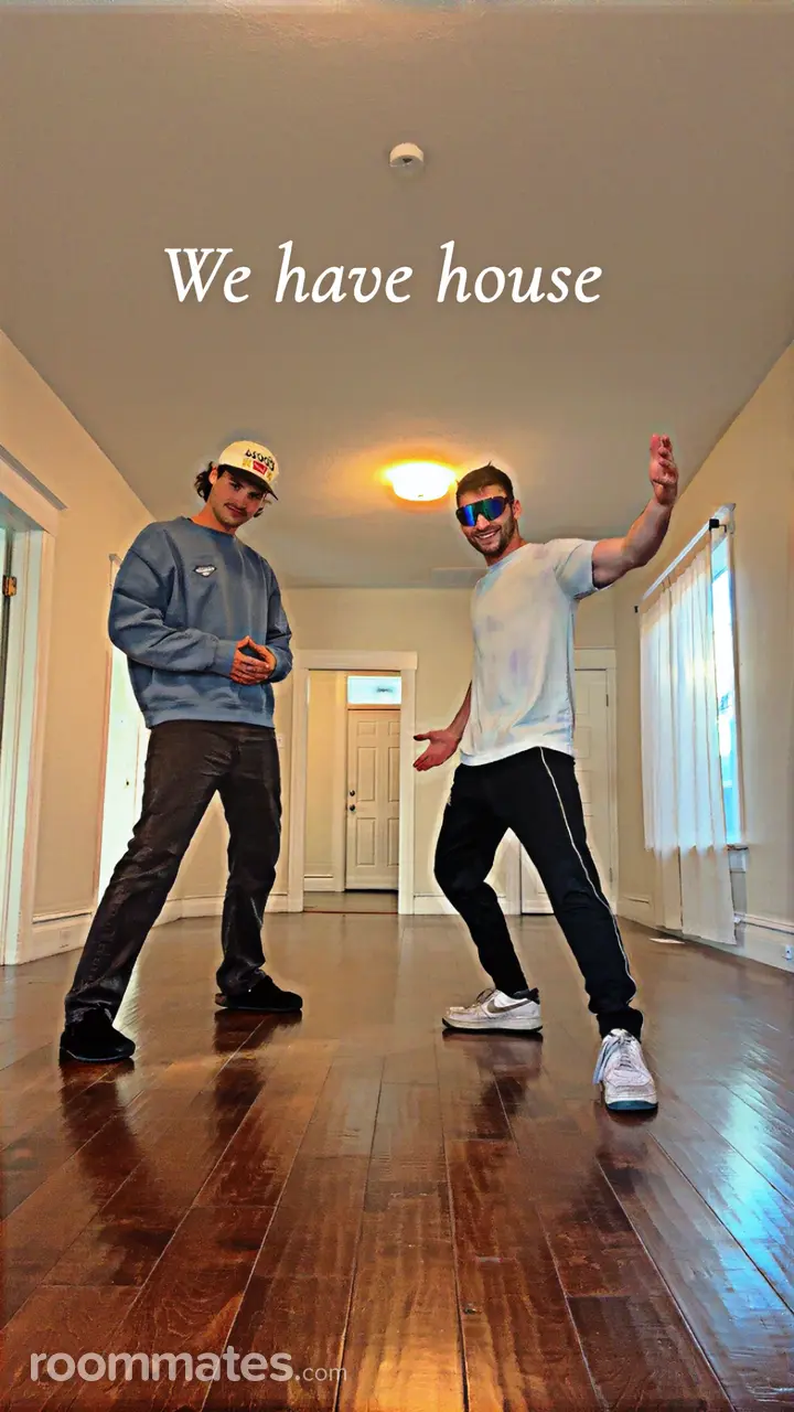 Profile photo 5 of 5